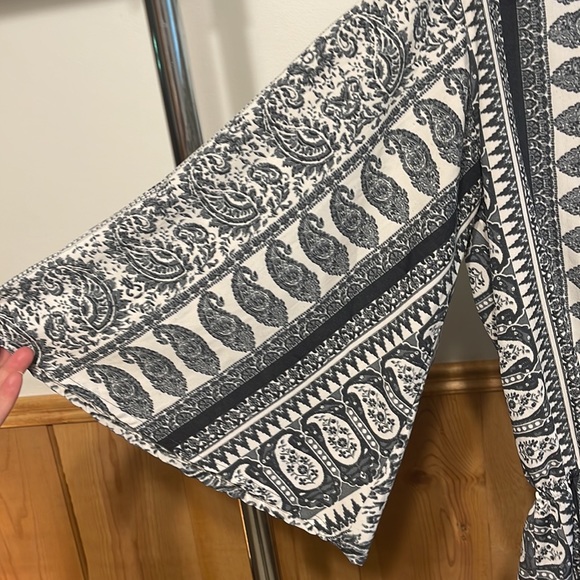 Elan Paisley Print Romper - Picture 3 of 10